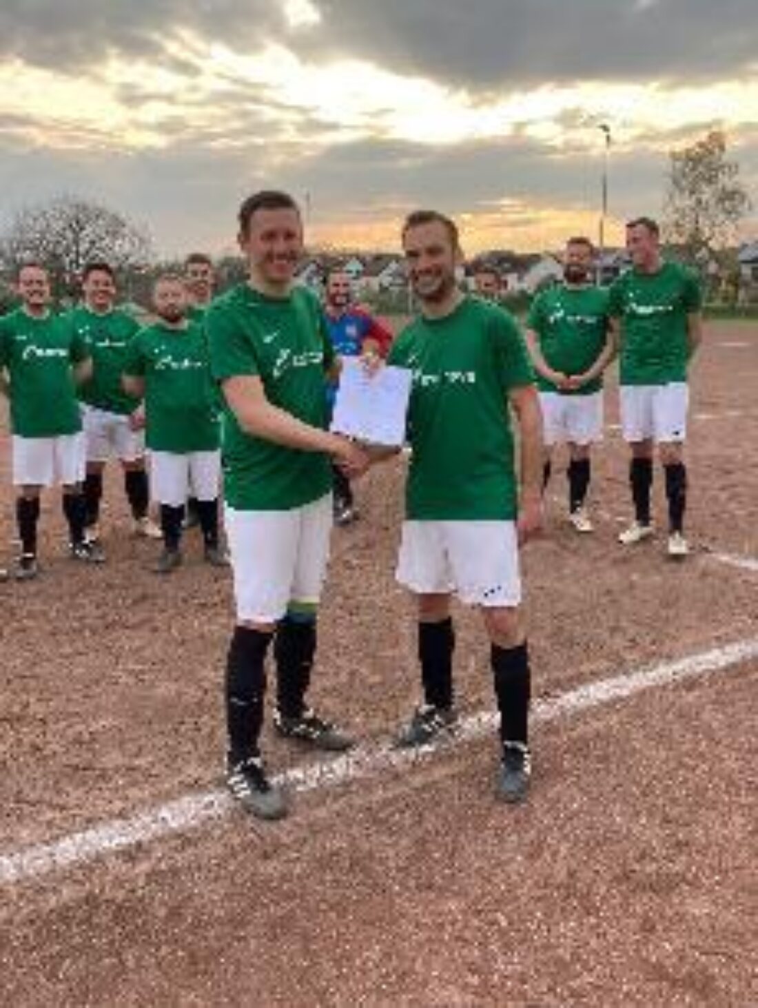 400 Spiele - 210 Tore Danke Patrick Lampert!