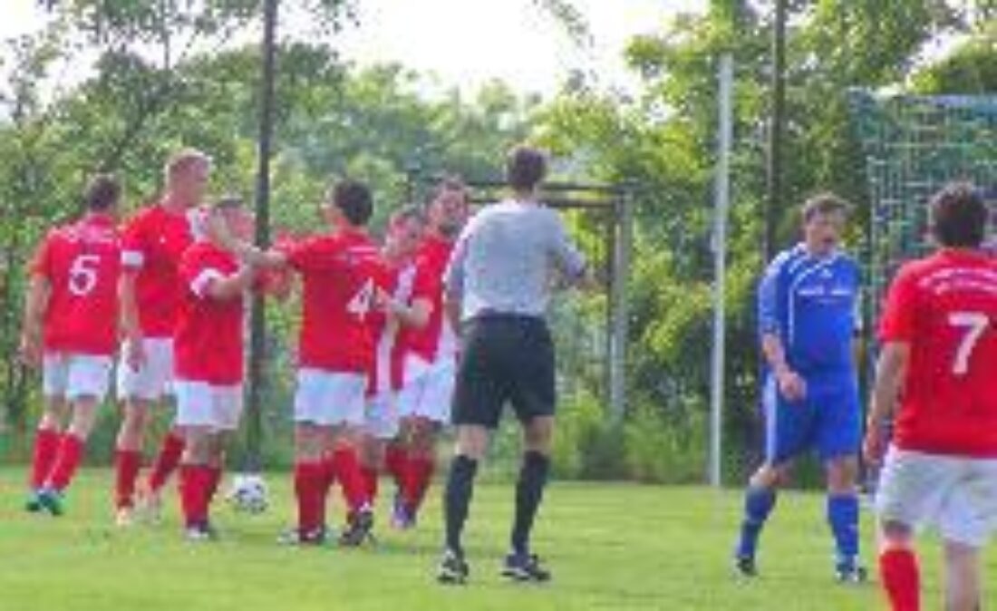 TuS Holzhausen - SG Bogel/Reitzenhain/Bornich 0:2 (0:0)