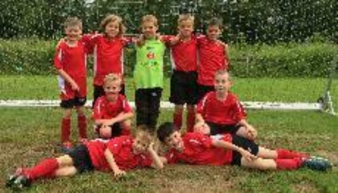 F II mit neuen Trikots