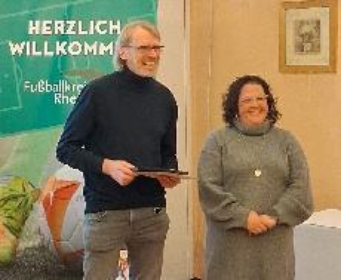 Corinna Prause ist Kreisehrenamtspreisträgerin des Fußballkreises Rhein-Lahn 2025